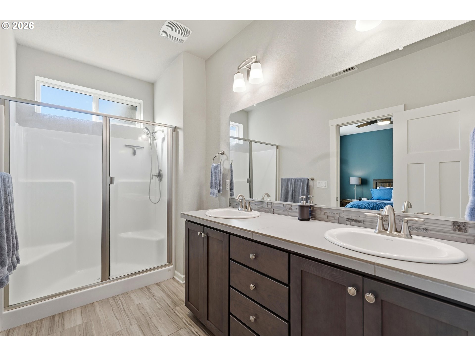 3713 South 41st Place Ridgefield, WA 98642 - Photo 20 of 38 Owner's Suite Bathroom