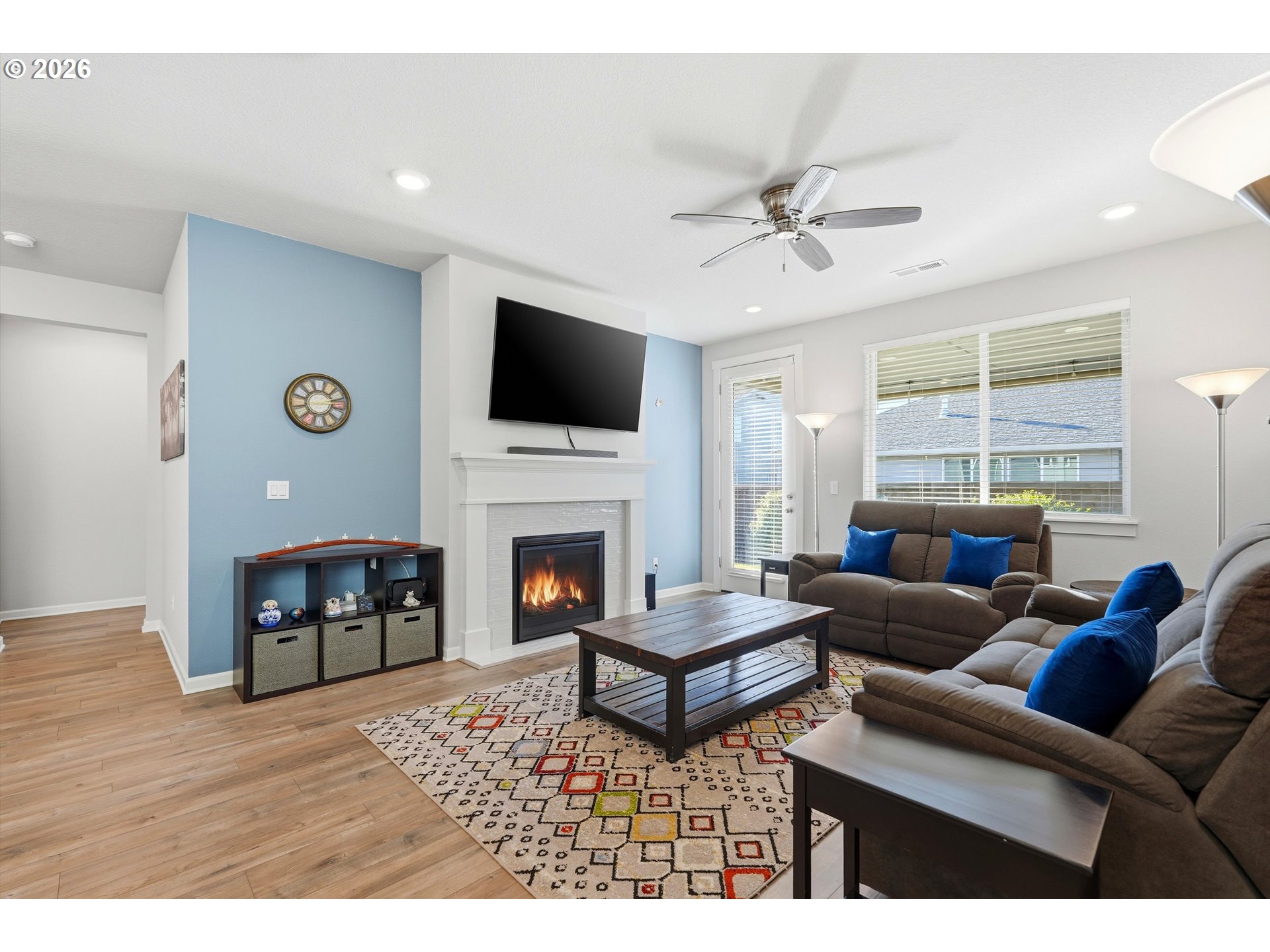 3713 South 41st Place Ridgefield, WA 98642 - Photo 6 of 38 Living Room