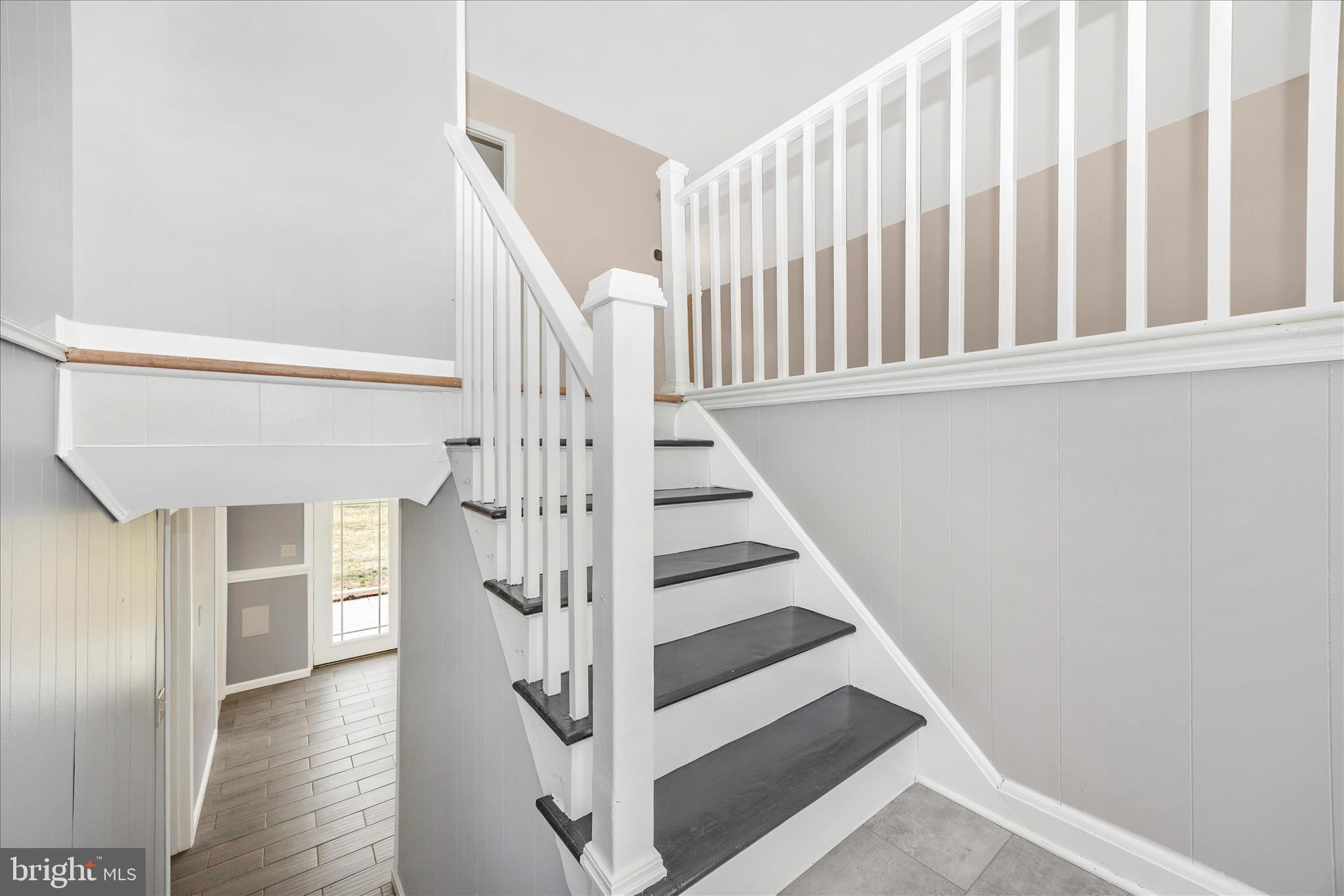4006 Rouen Road Randallstown, MD 21133 - Photo 5 of 59 Foyer