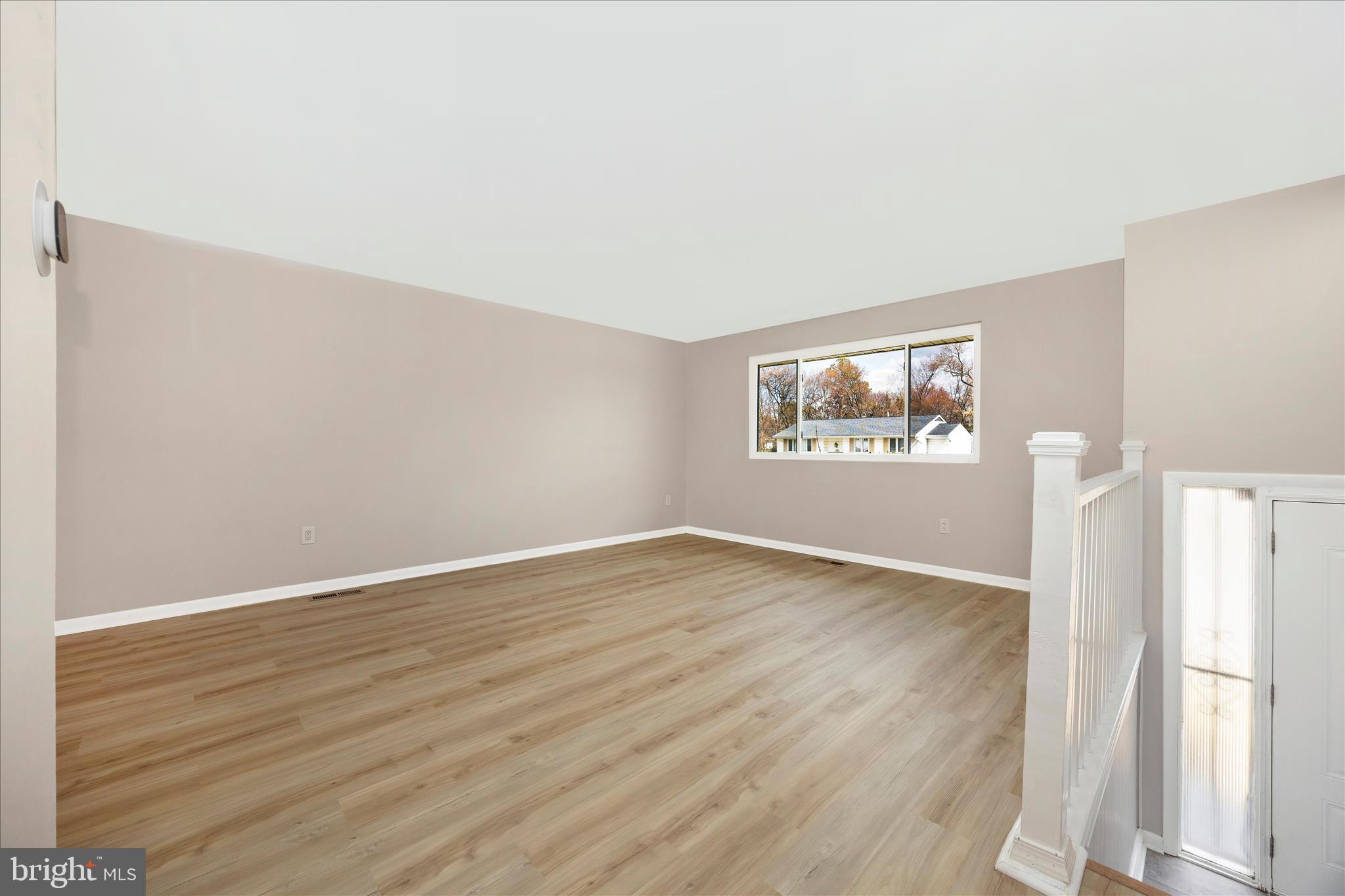 4006 Rouen Road Randallstown, MD 21133 - Photo 8 of 59 Living Room