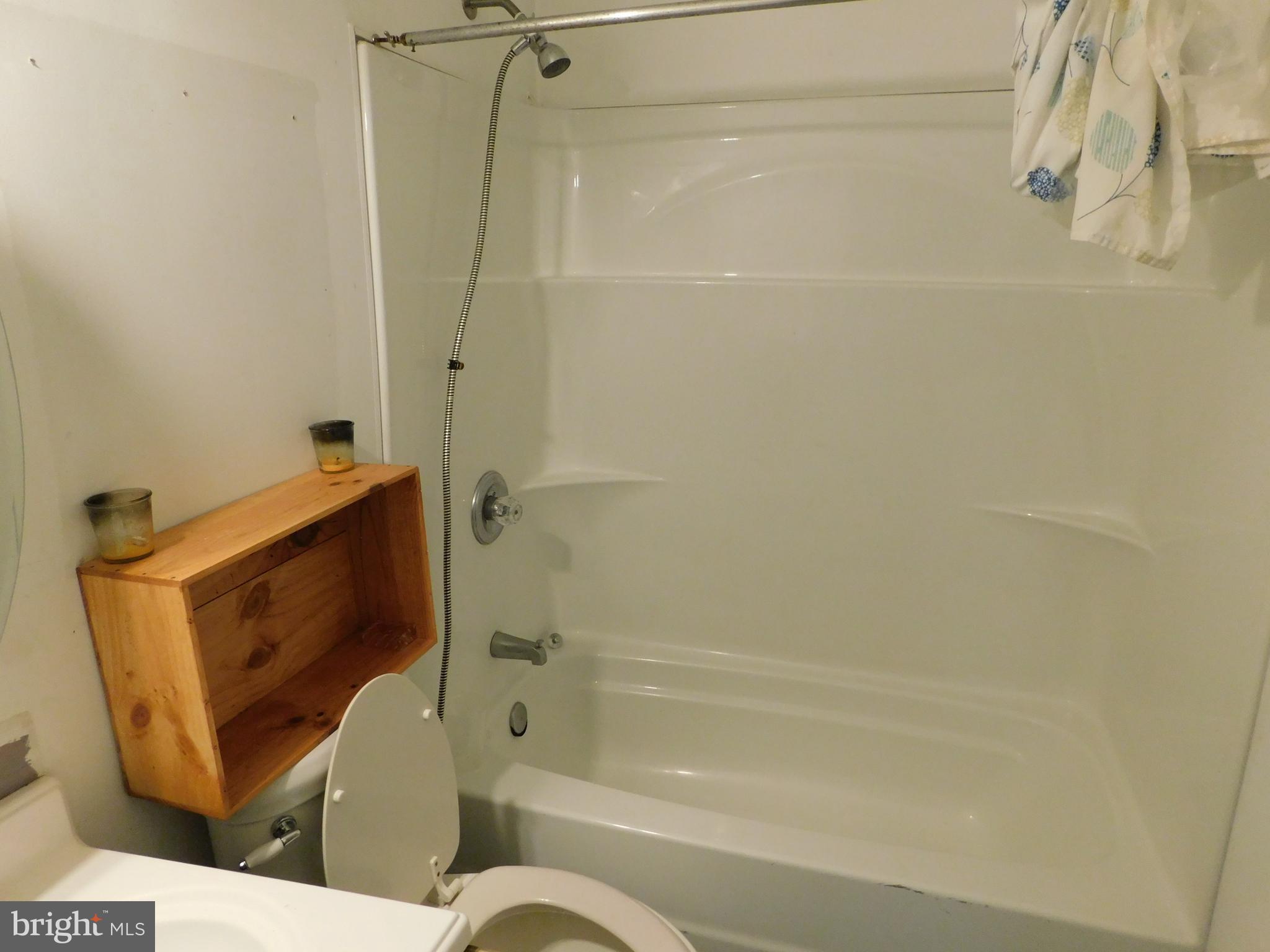 2373 Kenton Road Dover, DE 19904 - Photo 29 of 33 Bathroom