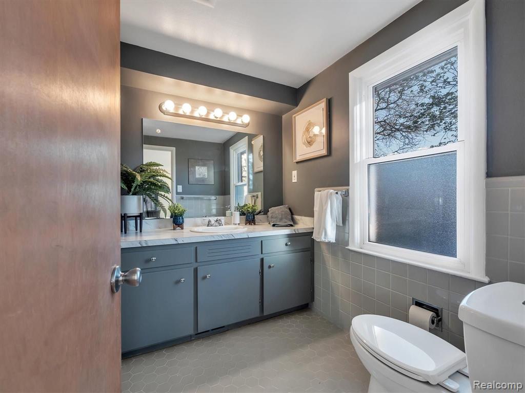 18551 Riverside Drive Beverly Hills, MI 48025 - Photo 44 of 58