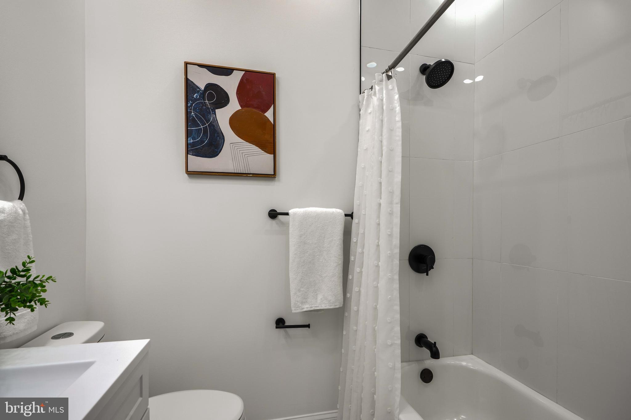 2923 Keswick Road Baltimore, MD 21211 - Photo 24 of 38 Upstairs Bathroom