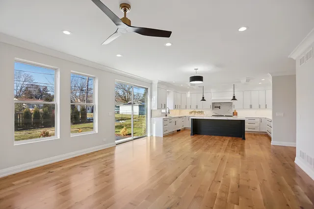 $1,629,900 | 1326 North Race Avenue, Arlington Heights, IL 60004