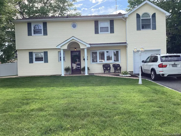 $719,000 | 512 Fenimore Avenue, North Babylon, NY 11703