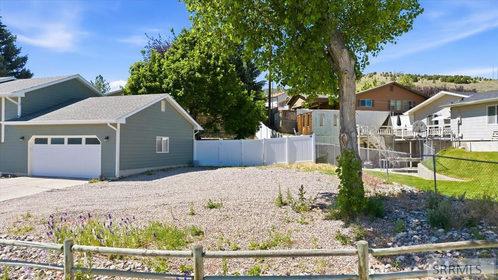 2000 Sandy Lane Pocatello, ID 83204 - Photo 6 of 46
