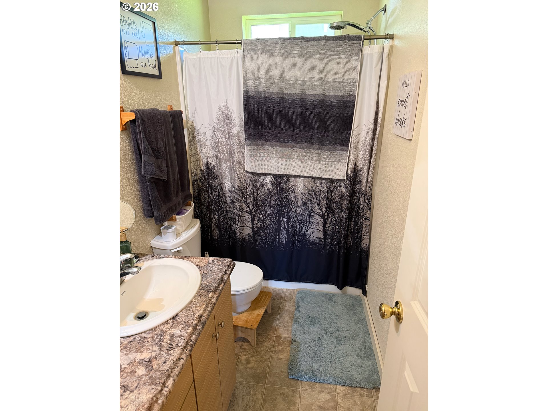 33802 Market Road Creswell, OR 97426 - Photo 23 of 30 a bathroom with a sink and mirror