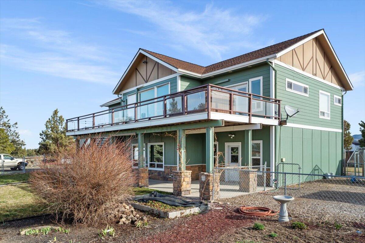 7213 Southwest Shad Road Terrebonne, OR 97760 - Photo 2 of 72 01-Exterior