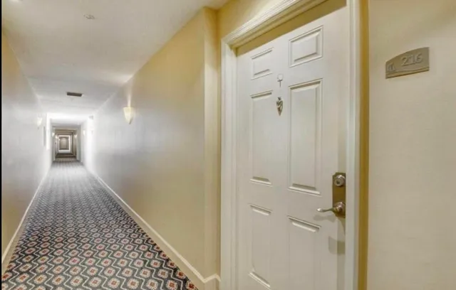 $3,000 | 802 West Windward Way, Unit 216, Lantana, FL 33462