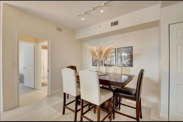 $3,000 | 802 West Windward Way, Unit 216, Lantana, FL 33462