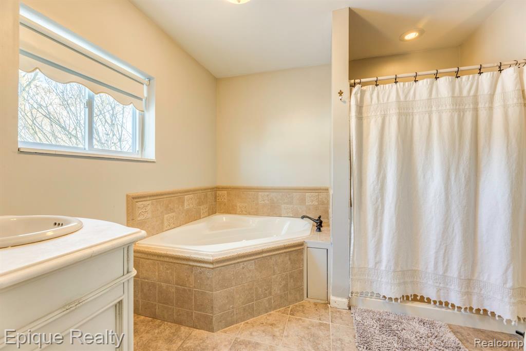 7884 North Road Fort Gratiot, MI 48059 - Photo 32 of 54 Gallery Image 32