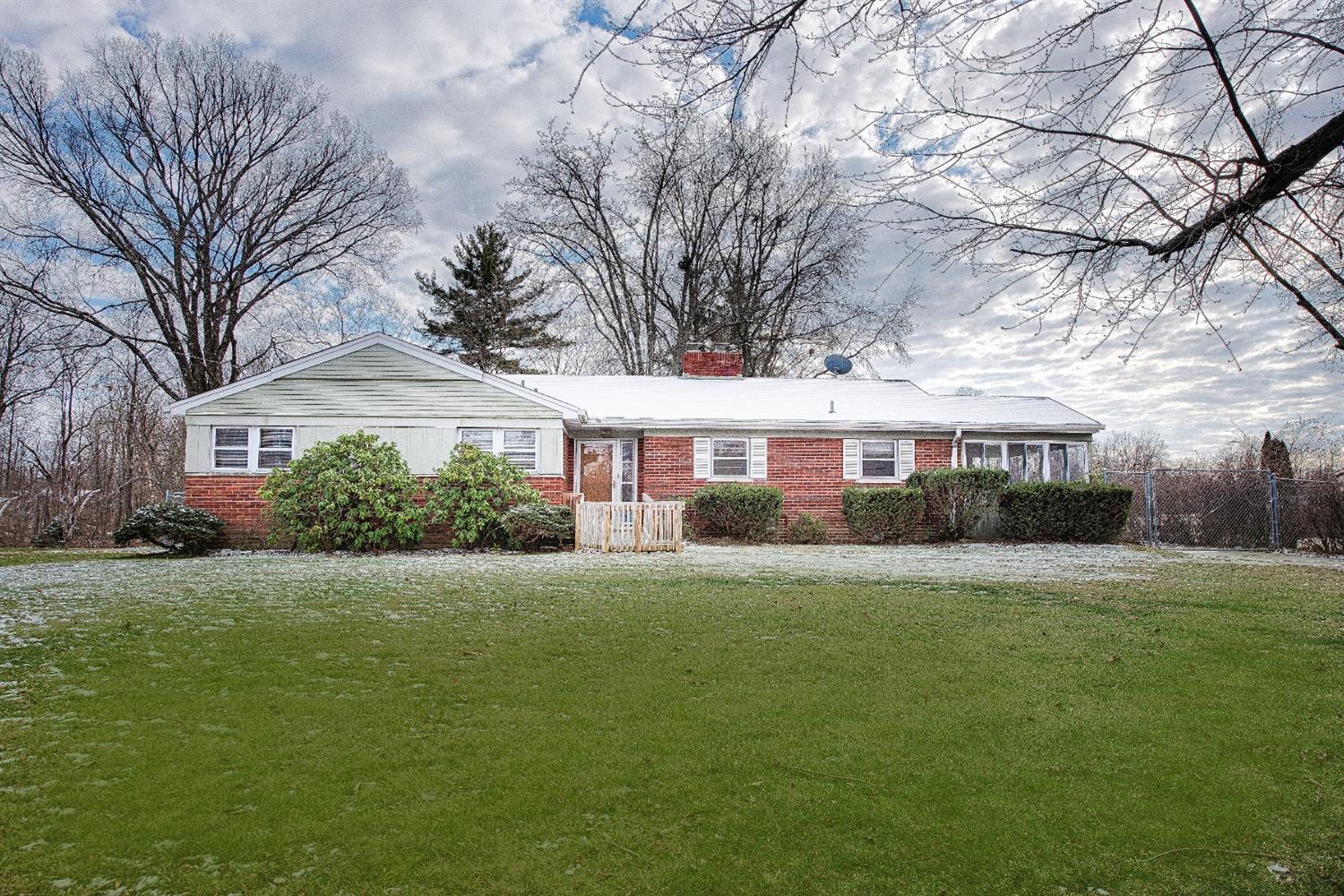 513 Roney Lane Cincinnati, OH 45244 - Photo 1 of 15 Gallery Image 1