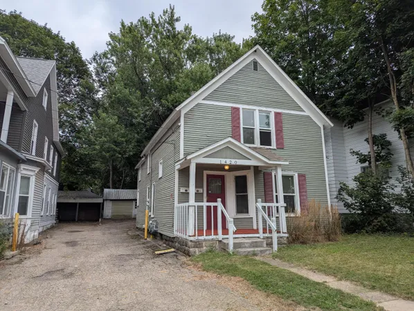 $279,000 | 1420 Buffalo Avenue Northeast, Grand Rapids, MI 49505