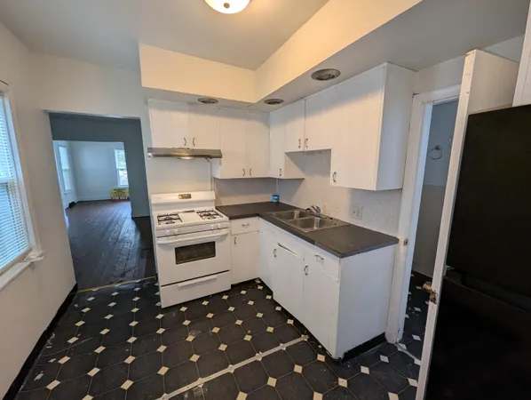 $279,000 | 1420 Buffalo Avenue Northeast, Grand Rapids, MI 49505