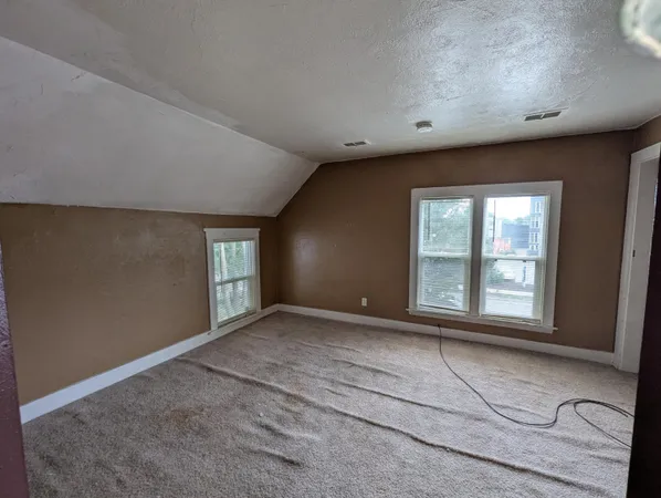 $279,000 | 1420 Buffalo Avenue Northeast, Grand Rapids, MI 49505
