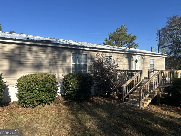 $199,900 | 437 Burkhalter Circle, Claxton, GA 30417