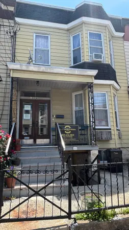 $3,000 | 136 A Sherman Avenue, Unit 1, Jersey City, NJ 07307