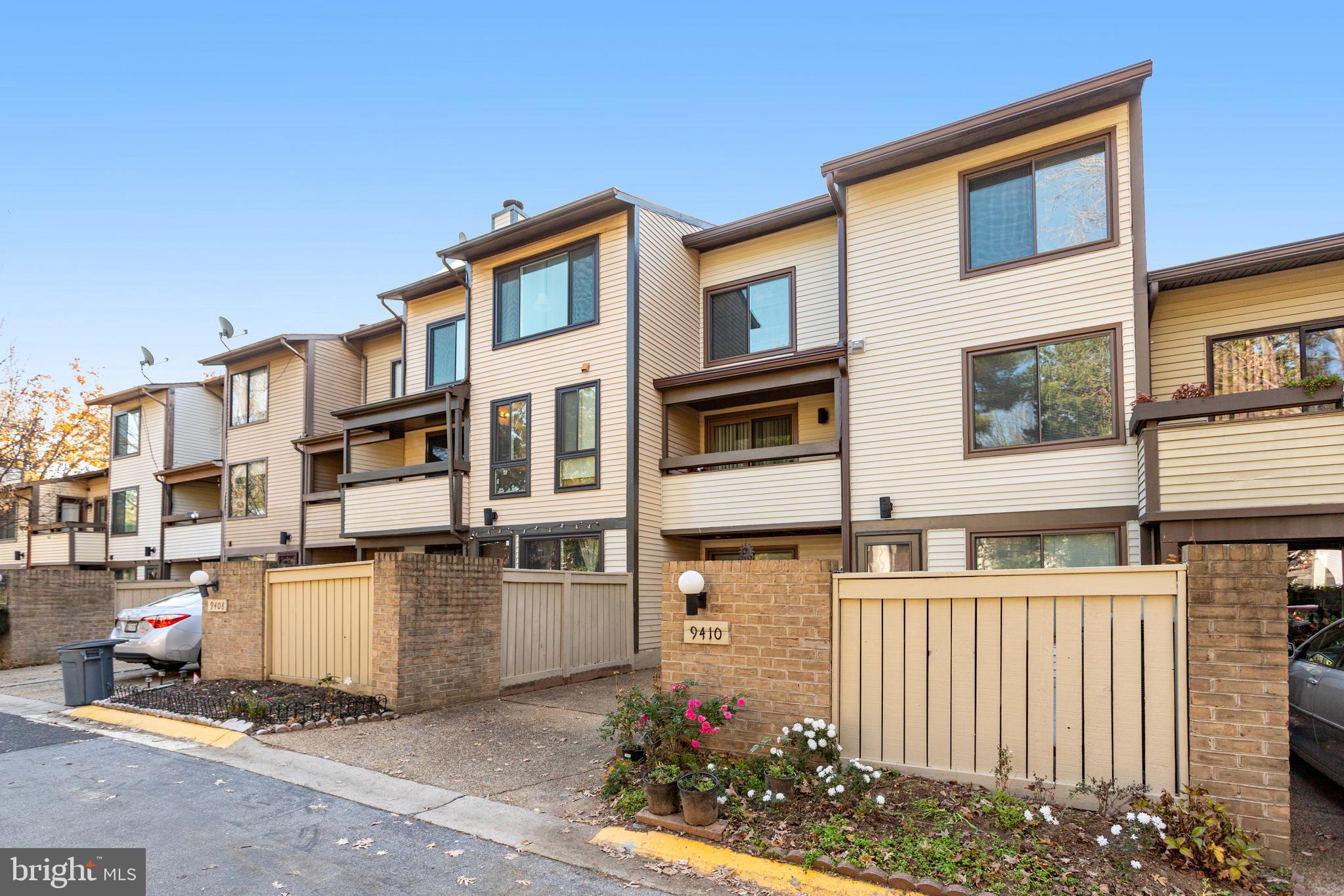 9410 Walburg Way Gaithersburg, MD 20886 - Photo 2 of 28