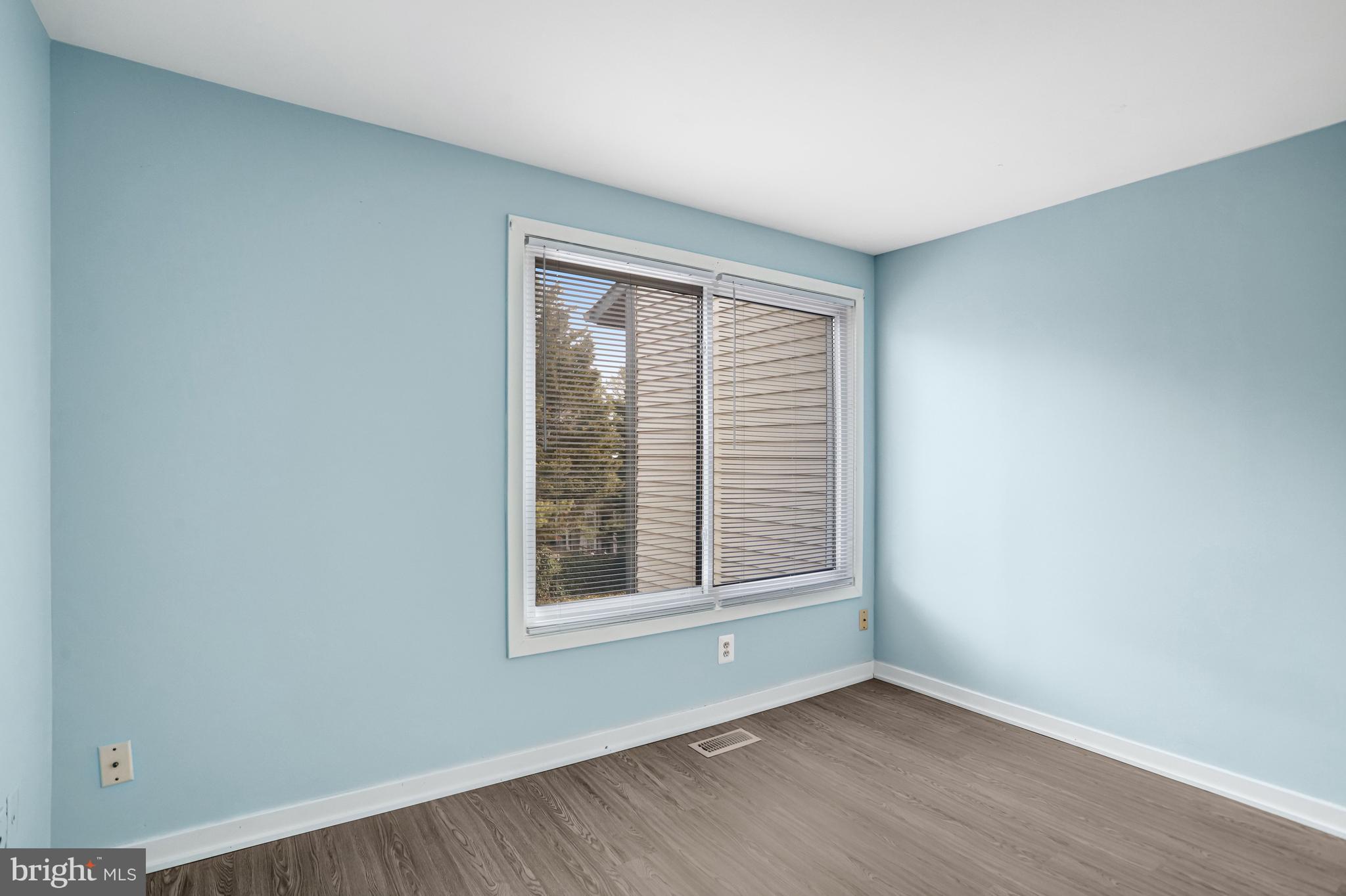 9410 Walburg Way Gaithersburg, MD 20886 - Photo 22 of 28