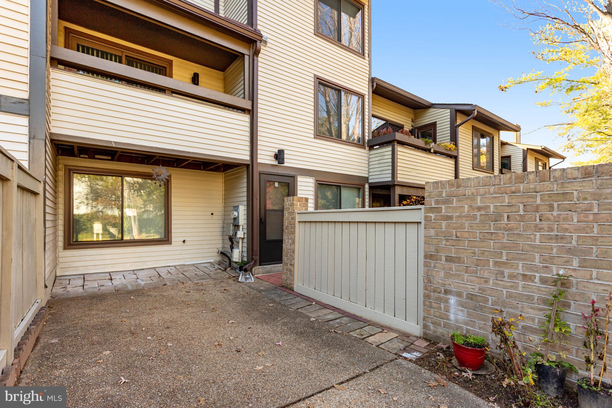 9410 Walburg Way Gaithersburg, MD 20886 - Photo 26 of 28