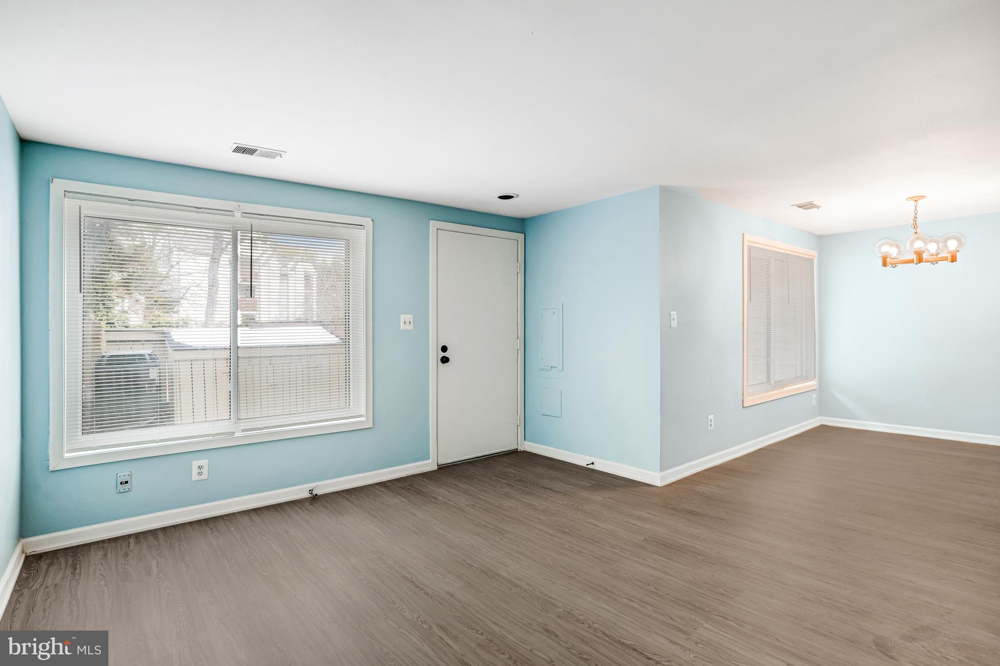 9410 Walburg Way Gaithersburg, MD 20886 - Photo 5 of 28