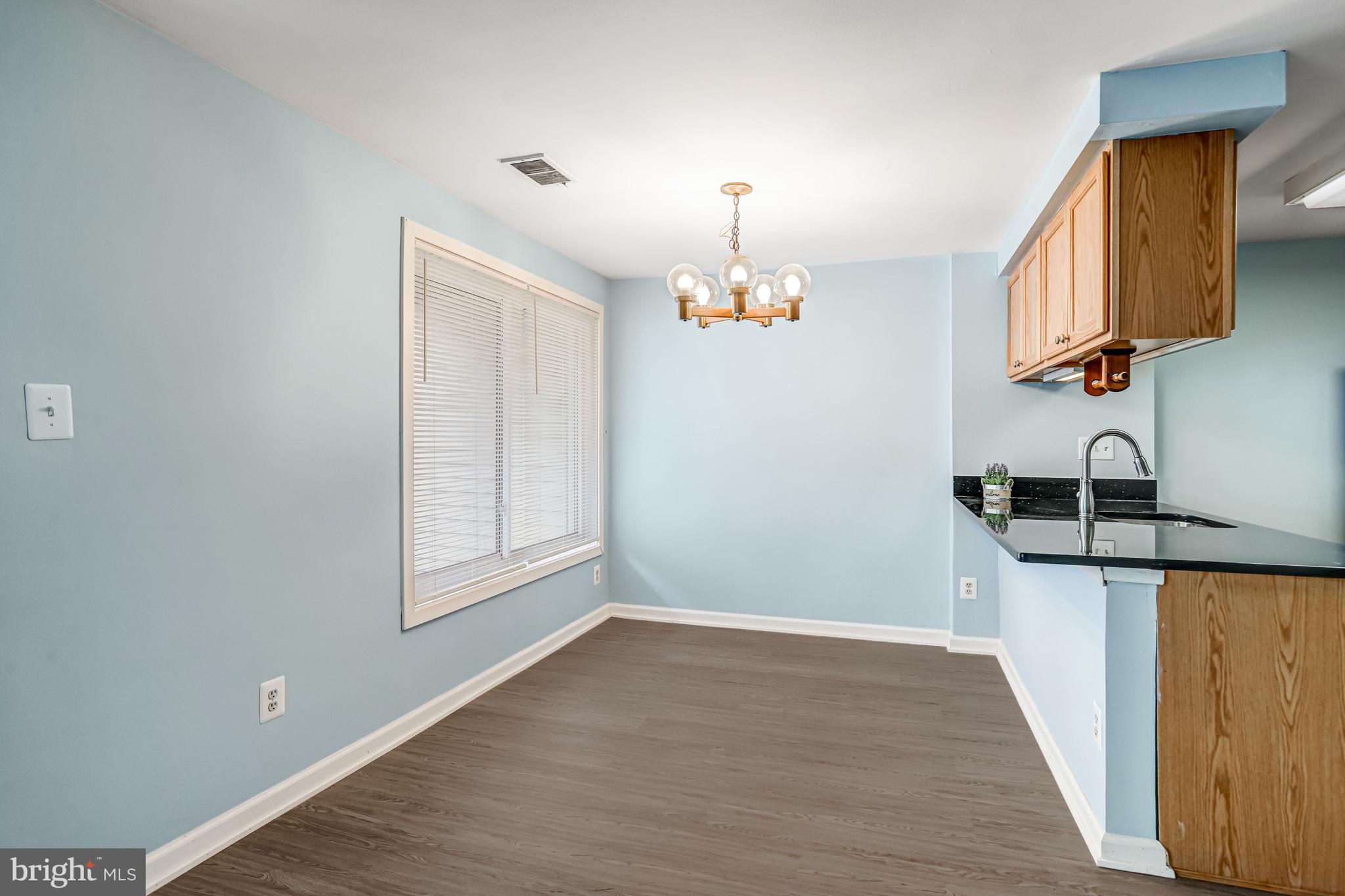 9410 Walburg Way Gaithersburg, MD 20886 - Photo 8 of 28