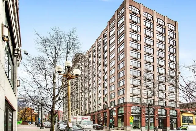 $1,461 | 201 Yesler Way, Seattle, WA 98104