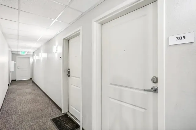 $1,461 | 201 Yesler Way, Seattle, WA 98104