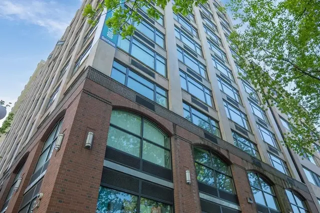 $1,461 | 201 Yesler Way, Seattle, WA 98104