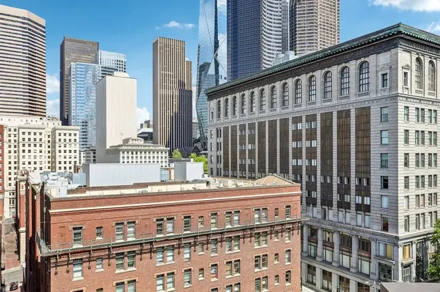 $1,461 | 201 Yesler Way, Seattle, WA 98104