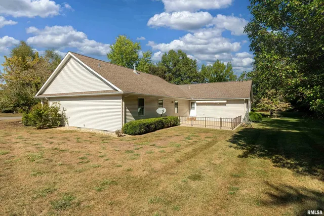 $430,000 | 403 Arbor Drive, Carterville, IL 62918