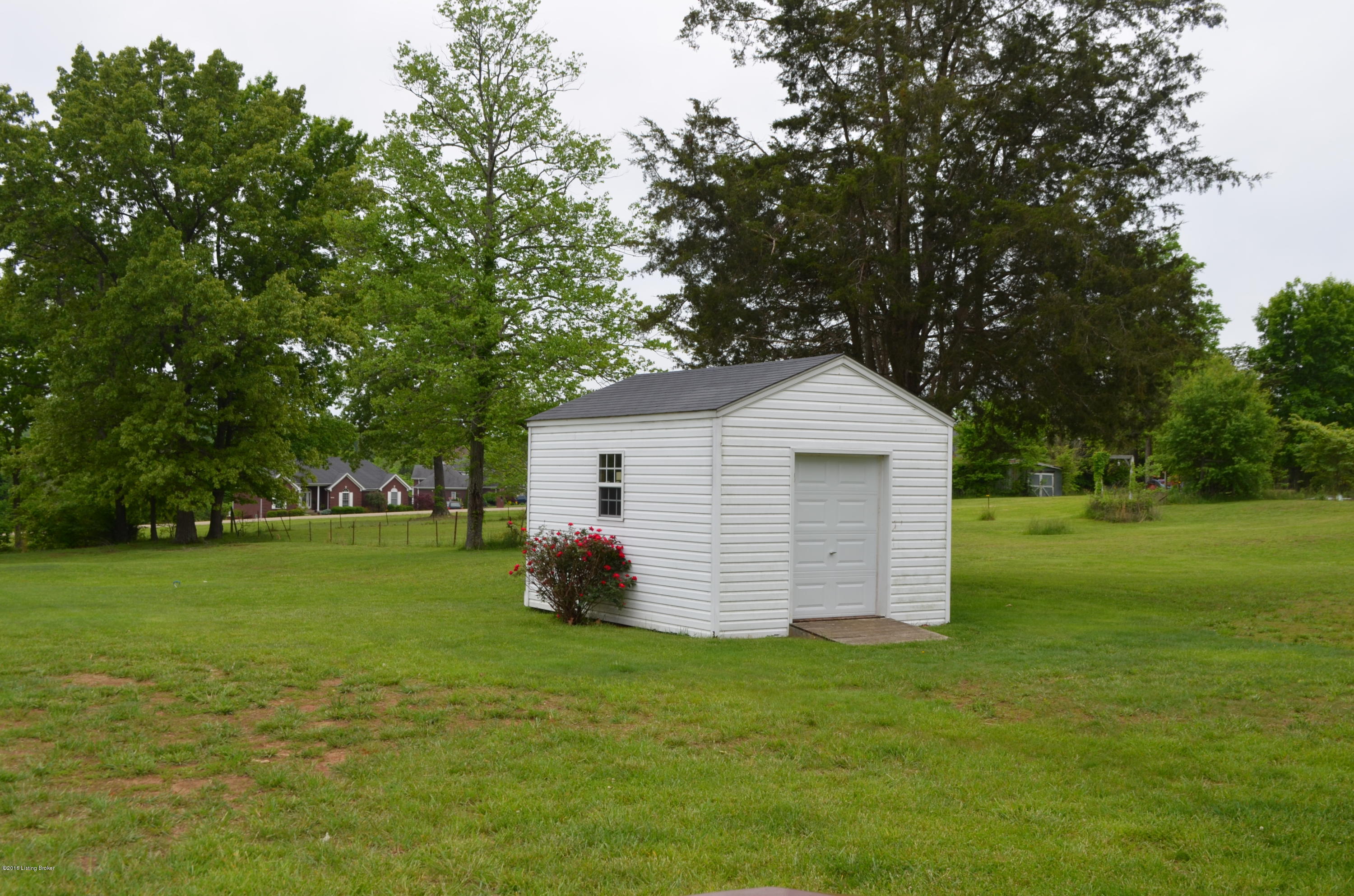 401 Sunshine Camp Road Shepherdsville, KY 40165 - Photo 14 of 17 DSC_1803