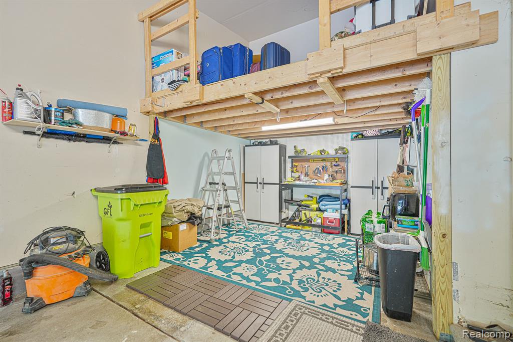 7172 Green Farm Road, Unit 166 West Bloomfield, MI 48322 - Photo 13 of 21 Gallery Image 13