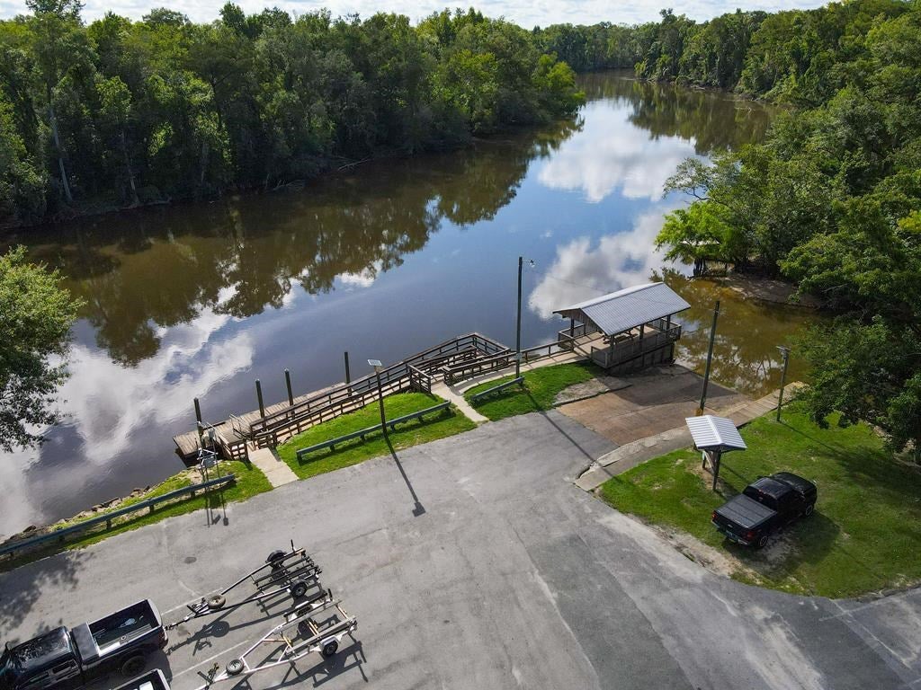361 Seven Spgs Road Wewahitchka, FL 32465 - Photo 4 of 6 Gallery Image 4