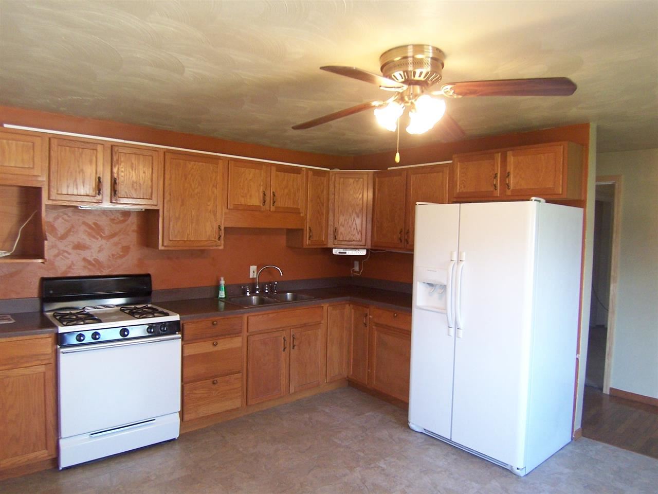 10512 Edison Road Osceola, IN 46561 - Photo 2 of 16 Gallery Image 2