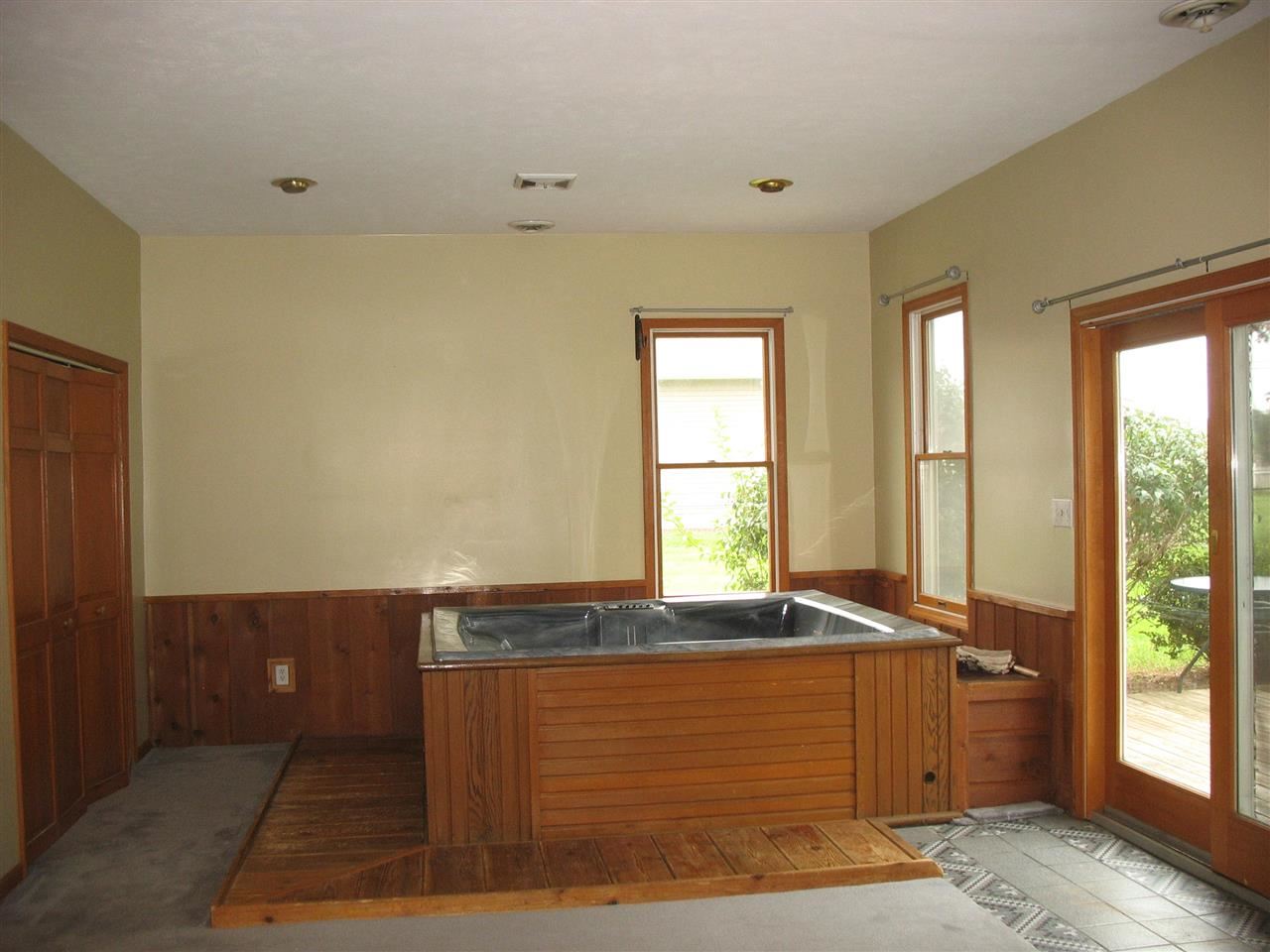 10512 Edison Road Osceola, IN 46561 - Photo 9 of 16 Gallery Image 9
