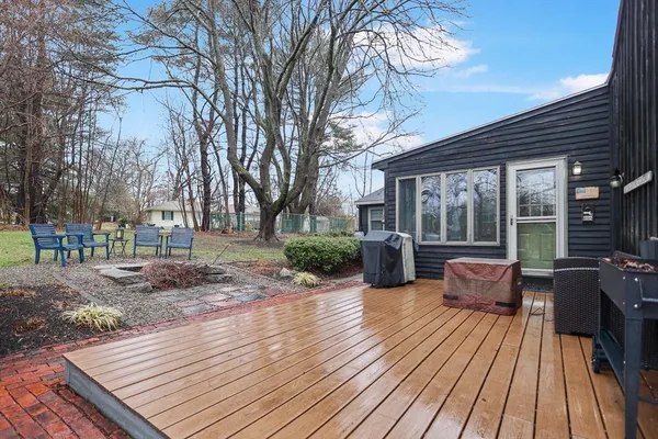 $899,900 | 15 Cedarcrest Lane, Haverhill, MA 01835