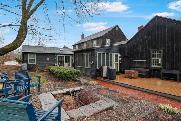 $899,900 | 15 Cedarcrest Lane, Haverhill, MA 01835