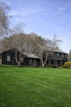 $899,900 | 15 Cedarcrest Lane, Haverhill, MA 01835