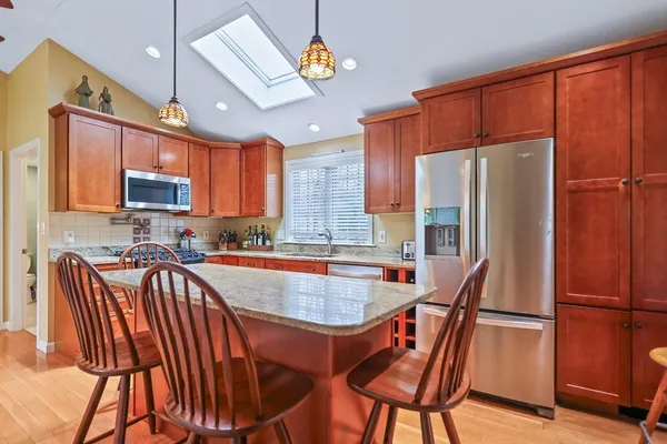 $899,900 | 15 Cedarcrest Lane, Haverhill, MA 01835
