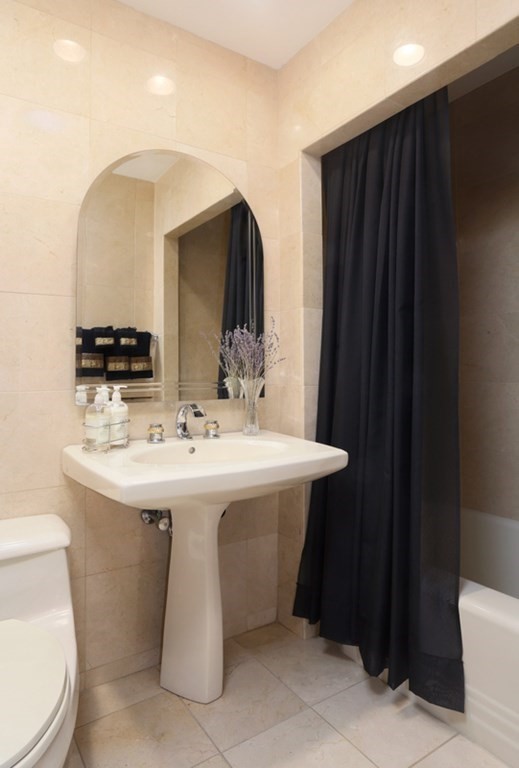 515 Dudley Road Newton, MA 02459 - Photo 7 of 11