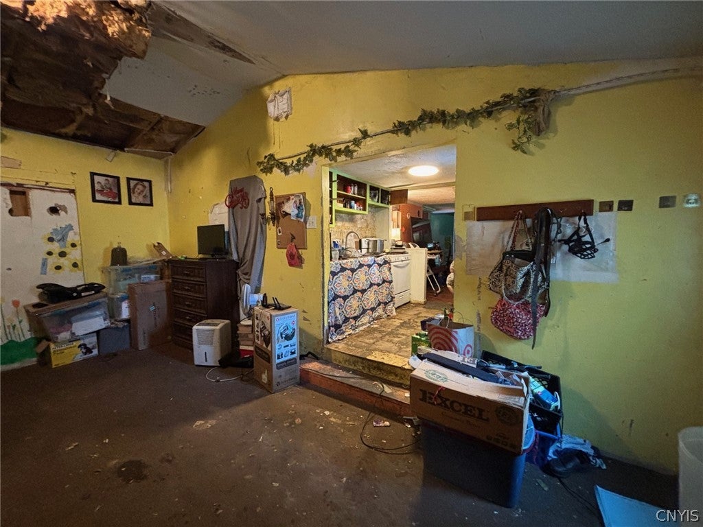 102 Oakley Road Syracuse, NY 13209 - Photo 12 of 18 Gallery Image 12