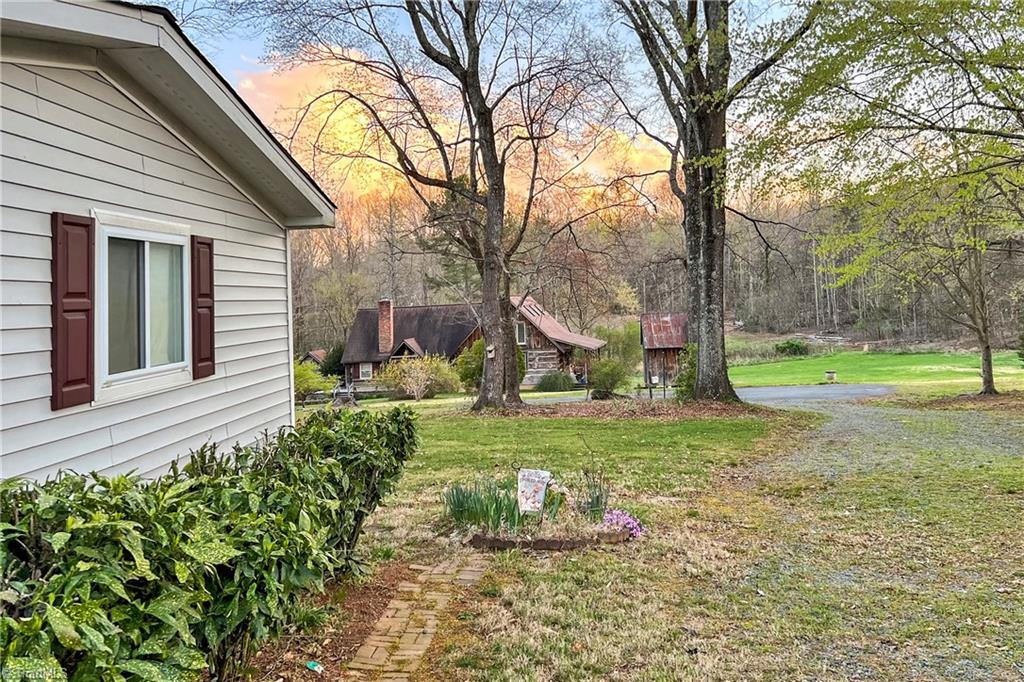 5865 Tomahawk Road Winston-Salem, NC 27106 - Photo 6 of 40 Gallery Image 6