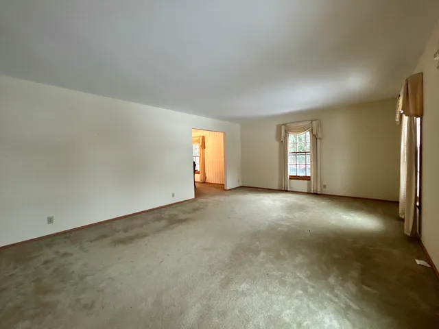 $750,000 | 1100 West Duchess Court, Bayside, WI 53217