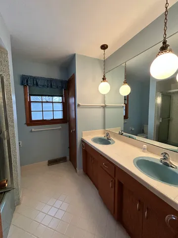 $750,000 | 1100 West Duchess Court, Bayside, WI 53217