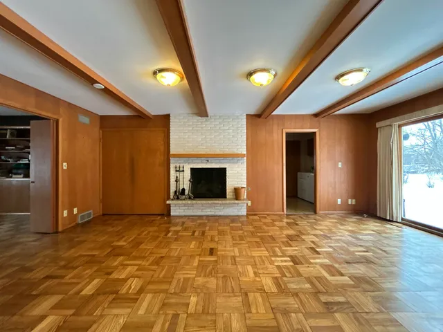 $750,000 | 1100 West Duchess Court, Bayside, WI 53217