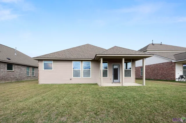 $240,000 | 8886 Cherry Laurel Avenue, Zachary, LA 70791