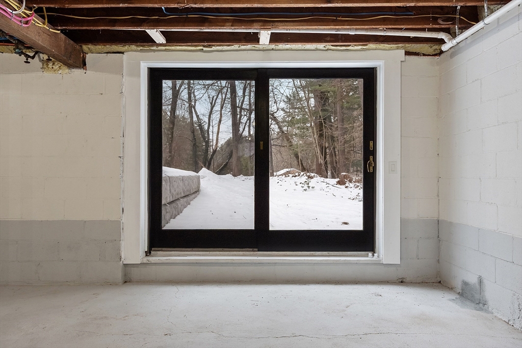 10 Townsend Road Shirley, MA 01464 - Photo 31 of 38