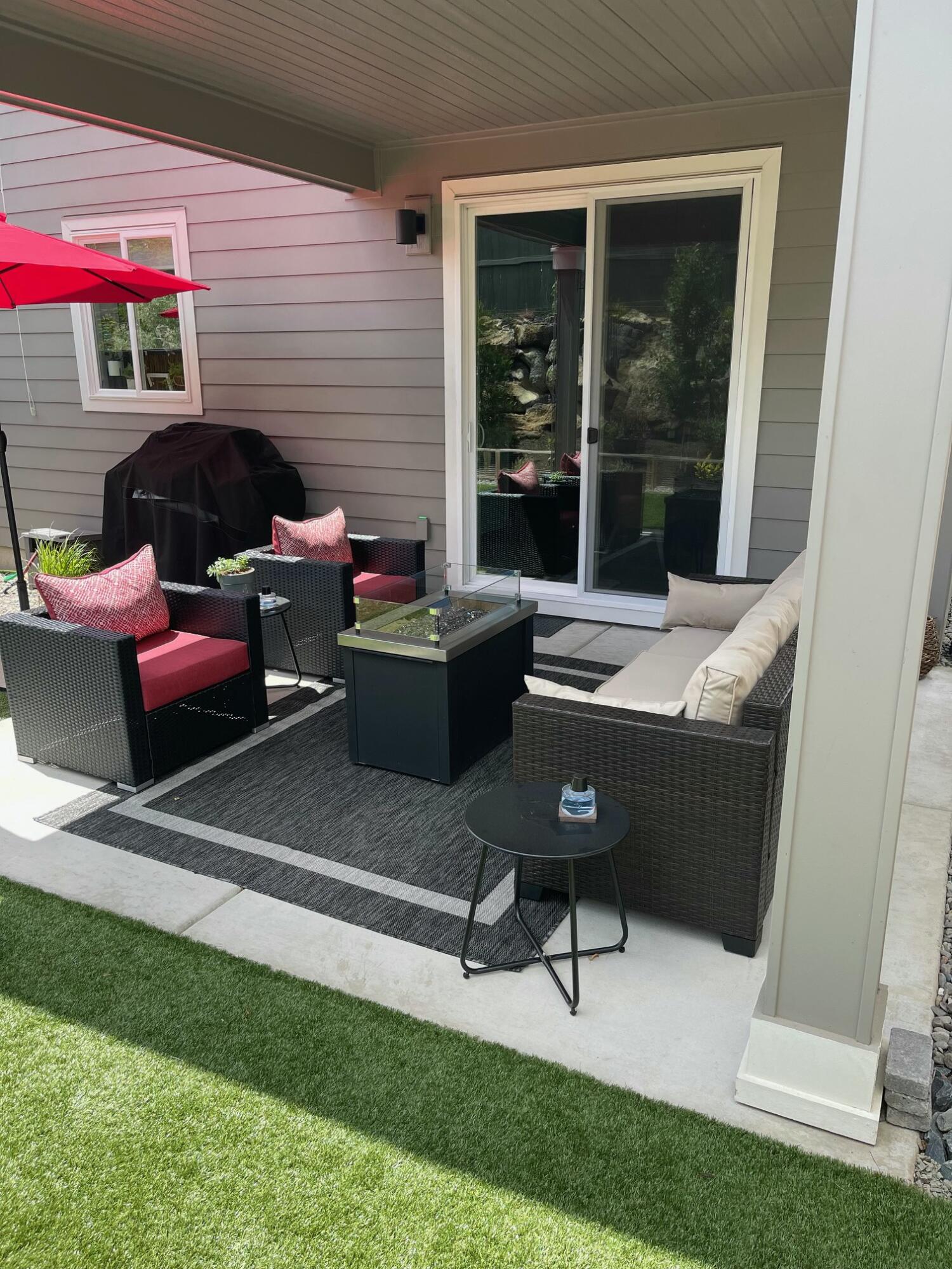 61574 Southeast Depot Loop Bend, OR 97702 - Photo 33 of 35 covered patio