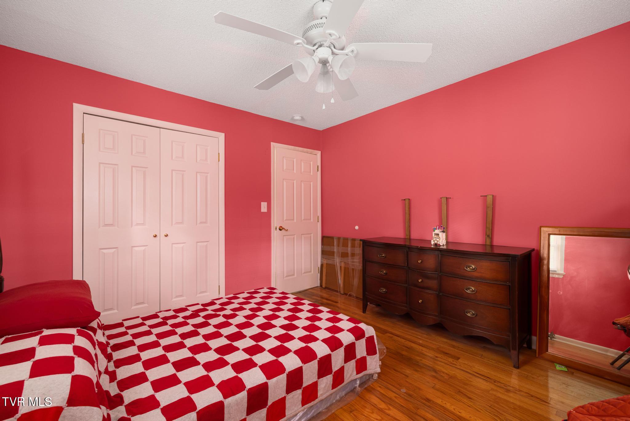 702 Jordan Road Elizabethton, TN 37643 - Photo 29 of 42 IMG_8690